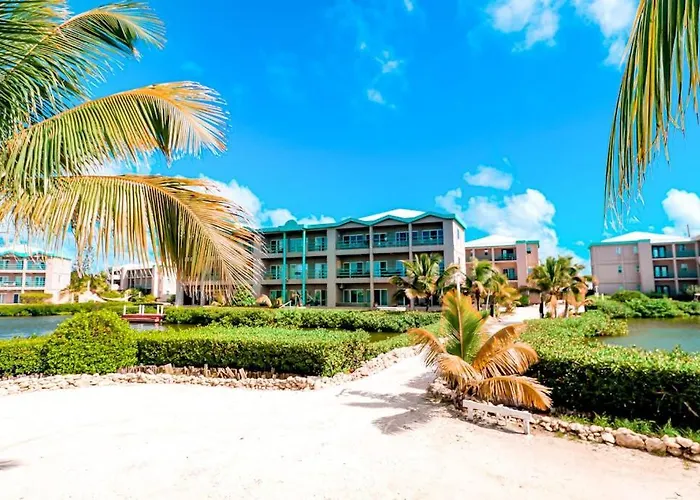 F101 Mara Laguna San Pedro (Ambergris Caye)
